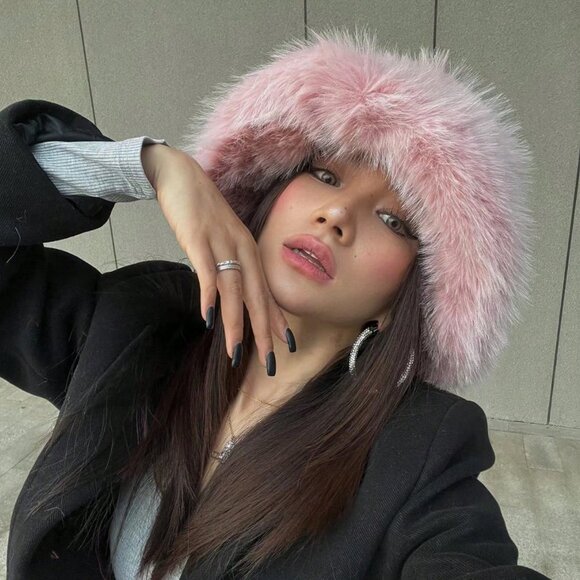 Pink Women's Warm faux fur Bucket Hat - Picture 2 of 8